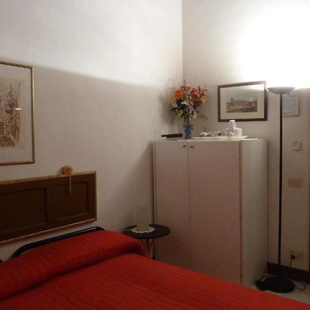 Bed and Breakfast Bb Santa Rosa à Viterbe Chambre photo
