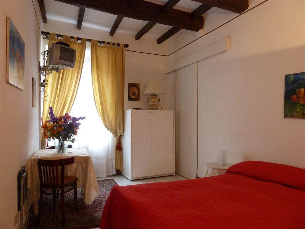 Bed and Breakfast Bb Santa Rosa à Viterbe Extérieur photo